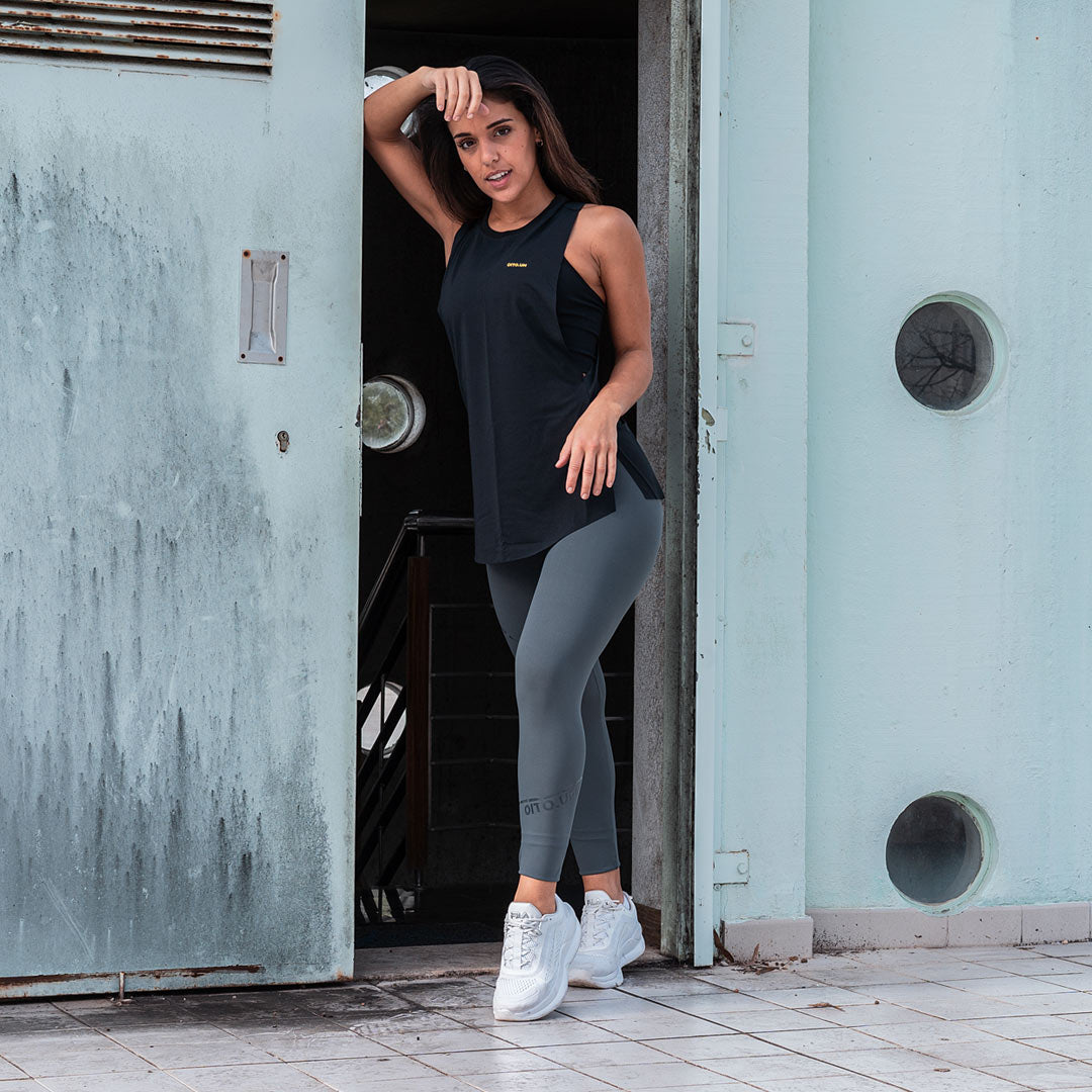 black gym tank top