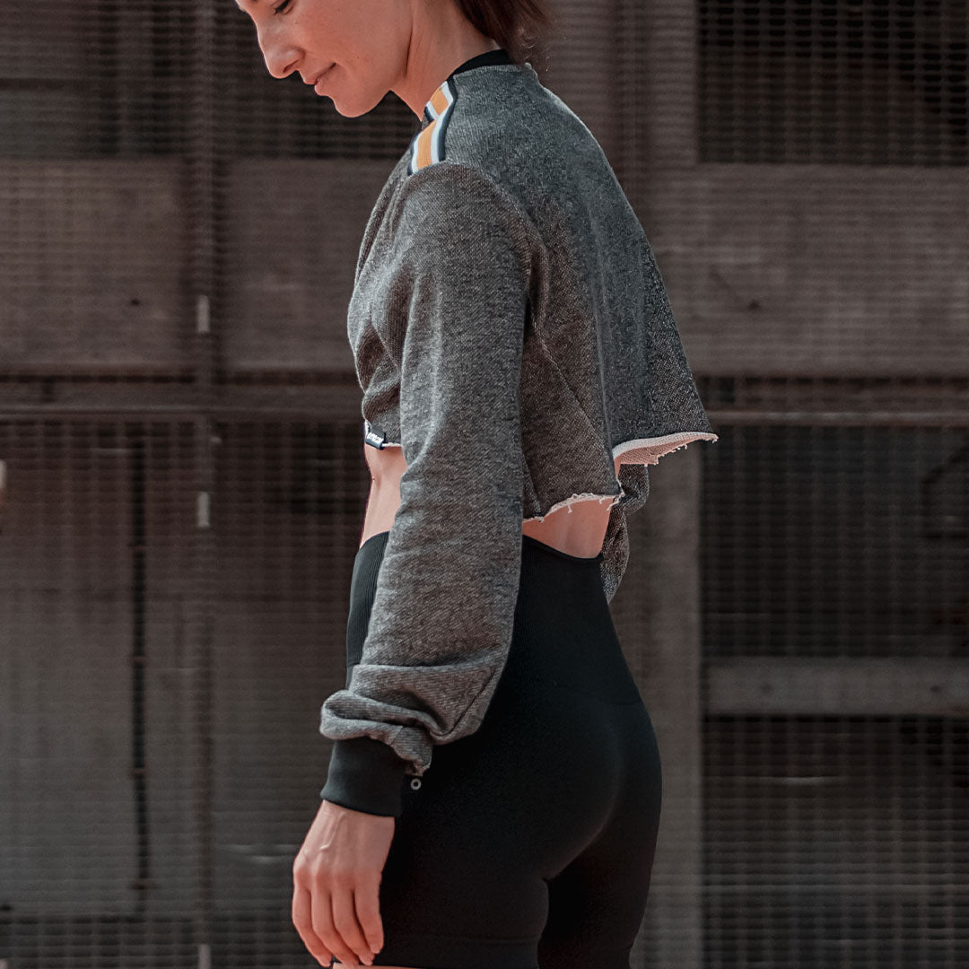 Crop Spring Black